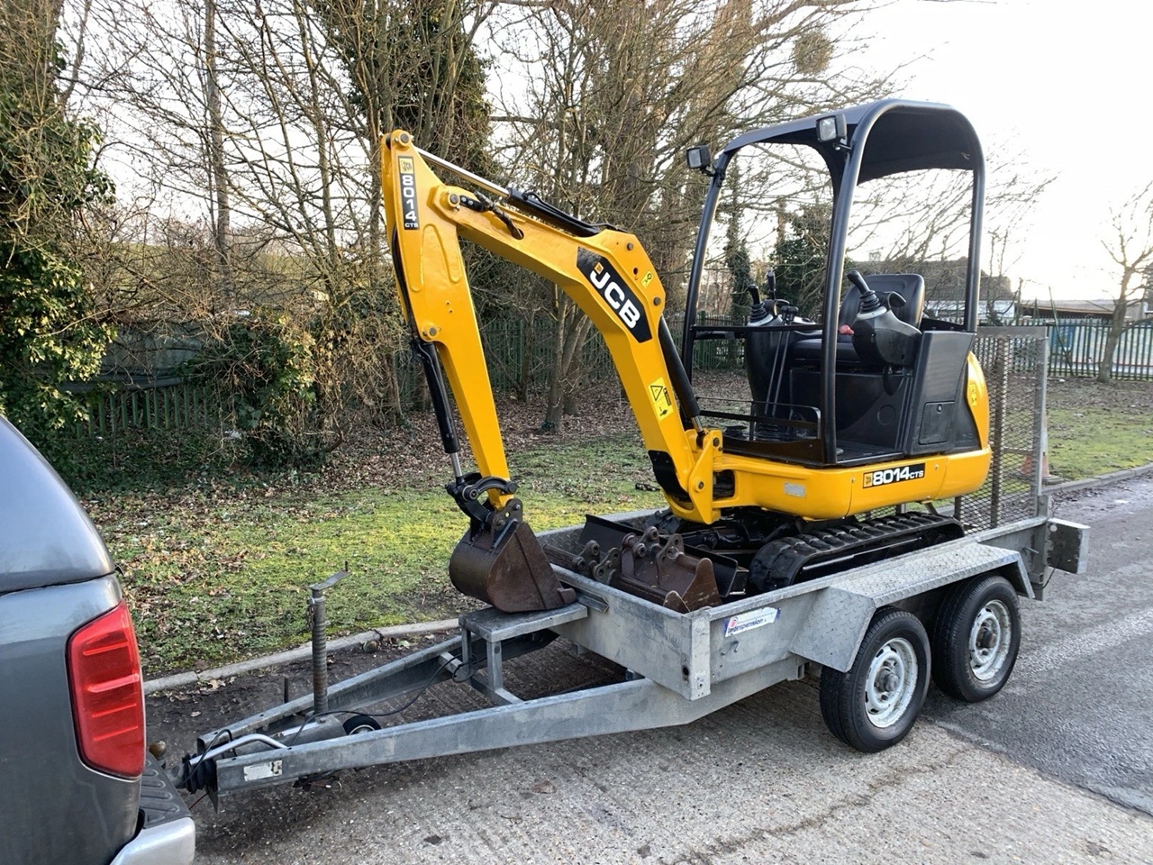 2014 JCB 8014 1.5t Mini Digger with Indespension Trailer — photo 1 of 11